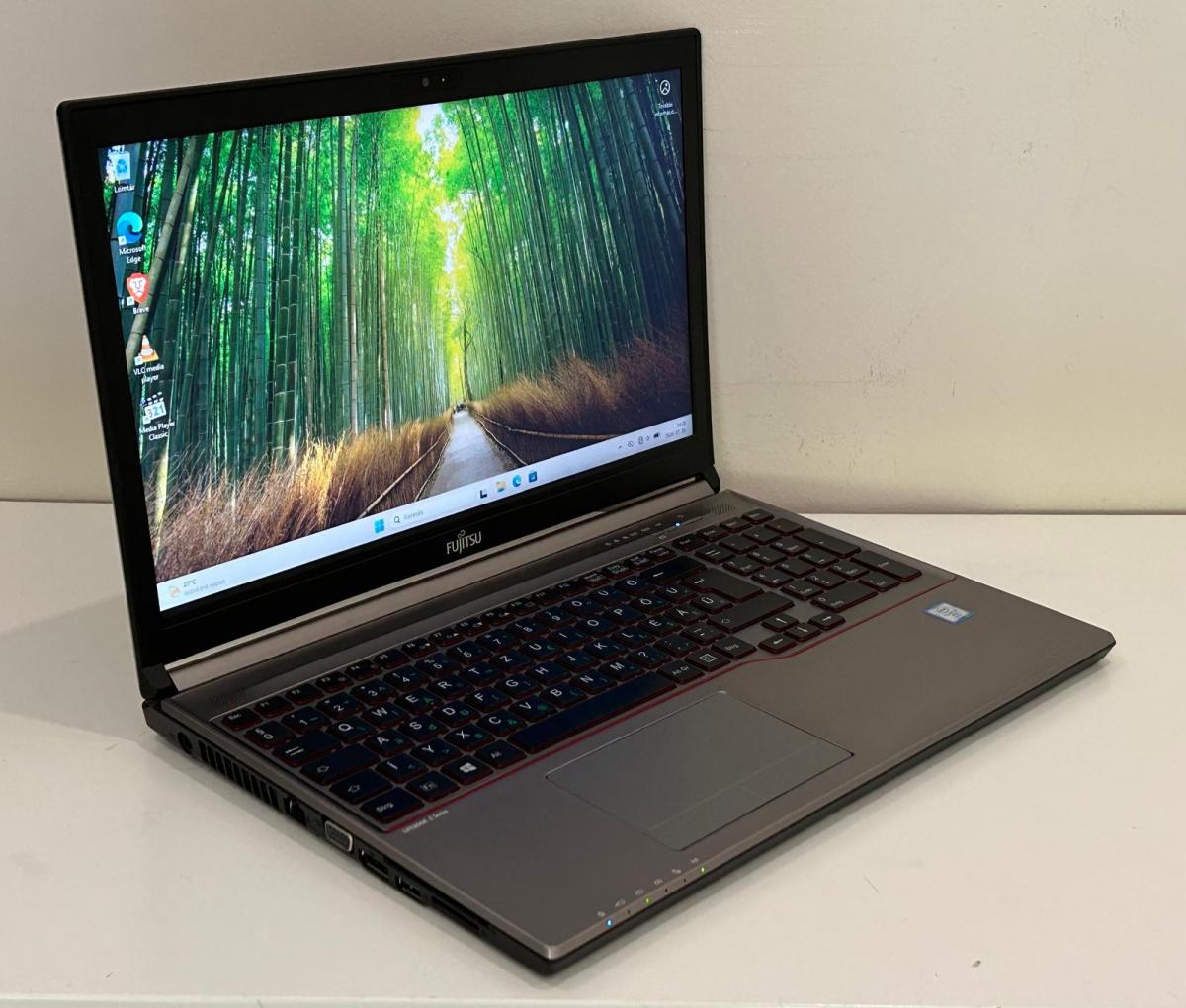 Fujitsu Lifebook E756